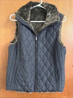Weatherproof Quilted Reversible Vest in Black and Brown Faux Fur